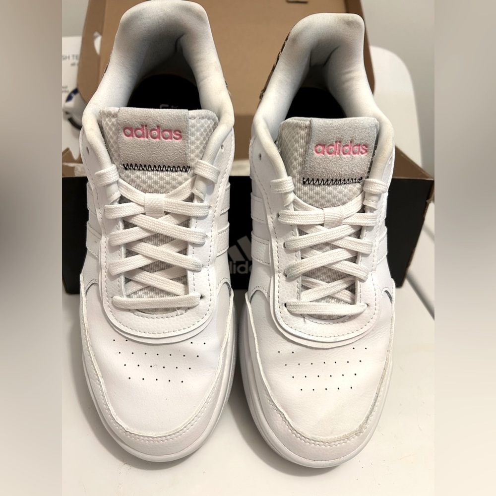 Adidas - Picture 5 of 14